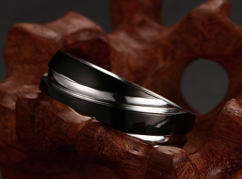 Anillo de acero de titanio negro con textura twill para hombre - imagen 5