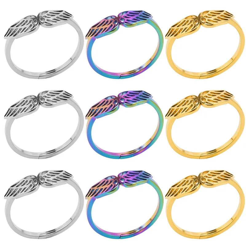 Anillo ajustable de acero 304 con baño de oro 18K y diseño de alas - imagen 4