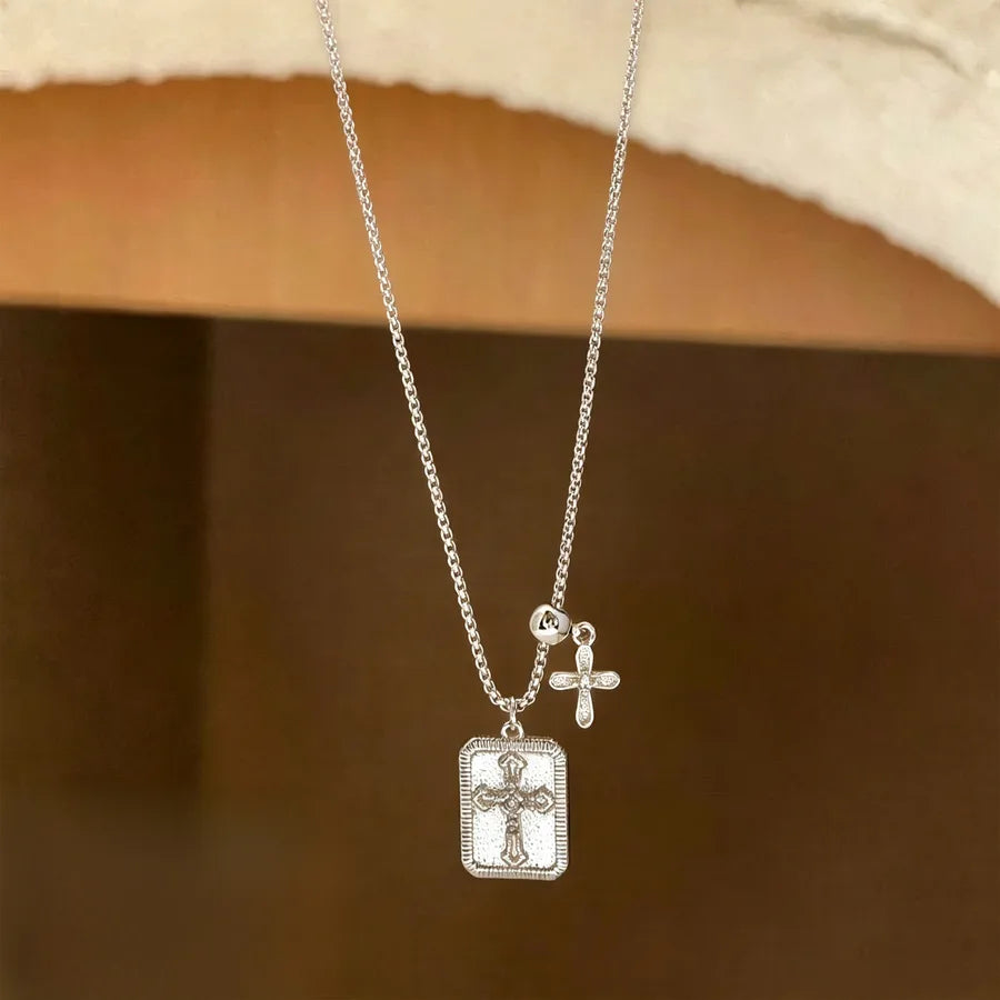 Collar con dije de cristal transparente y acabado cepillado para mujer - imagen 12