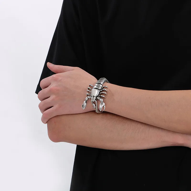 Pulsera de acero 304 con baño de oro 18K y dije de escorpión - imagen 3