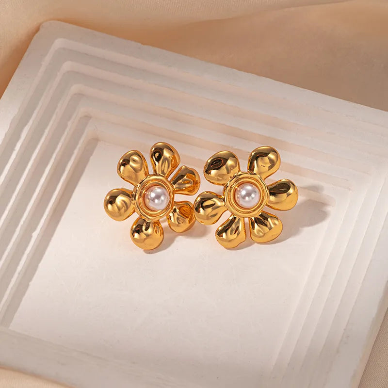 Aretes de flor con perla y baño dorado para mujer - imagen 5