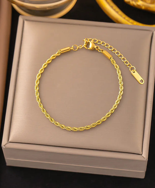 Pulsera de corazones con cadena cubana en acero 304 y baño de oro 18K - imagen 16