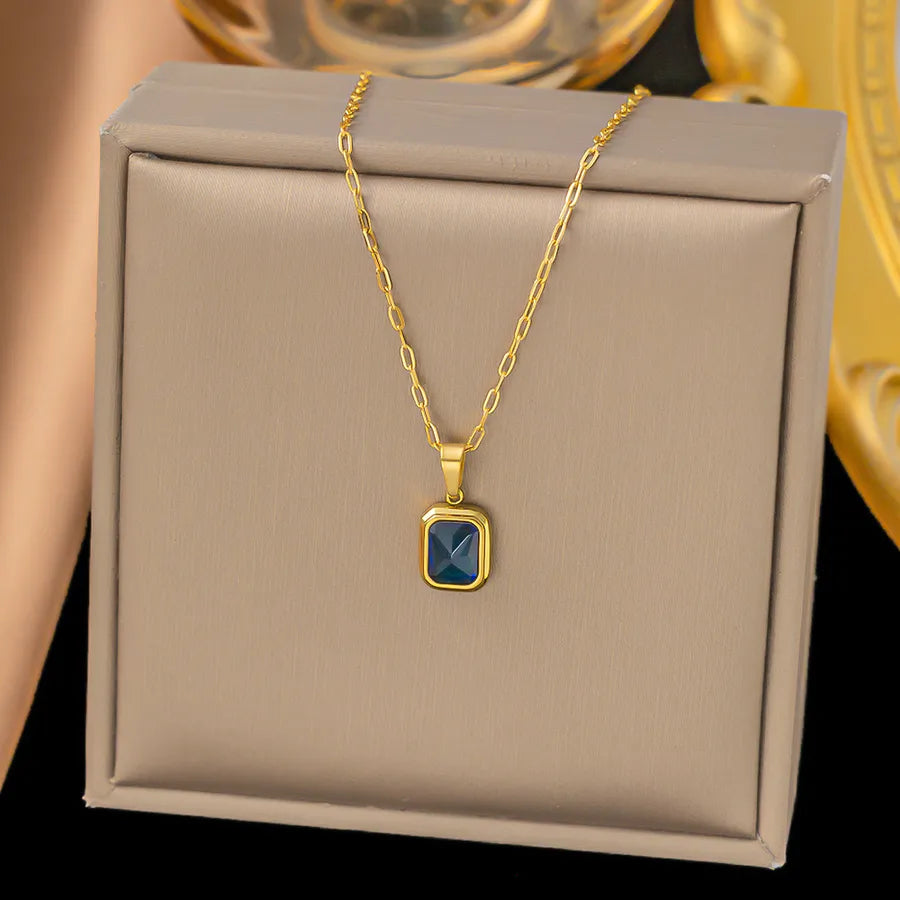 Collar con dije cuadrado de acero 304 con baño de oro 18K para mujer - imagen 3