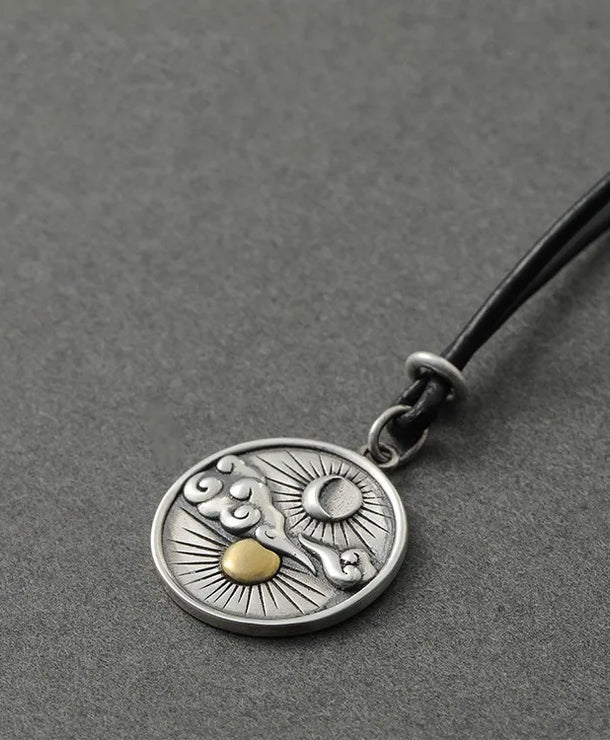 Collar de sol, luna y nubes estilo vintage chapado en plata - imagen 6