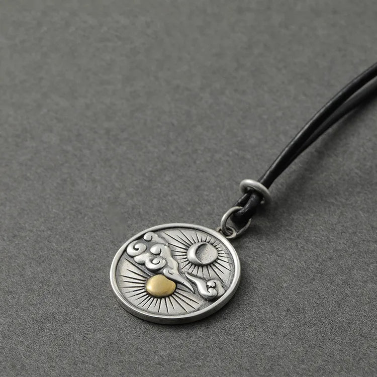 Collar de sol, luna y nubes estilo vintage chapado en plata - imagen 6