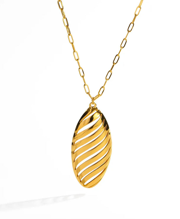Collar de acero 304 con baño de oro 14K y diseño de flor y mariposa - imagen 3