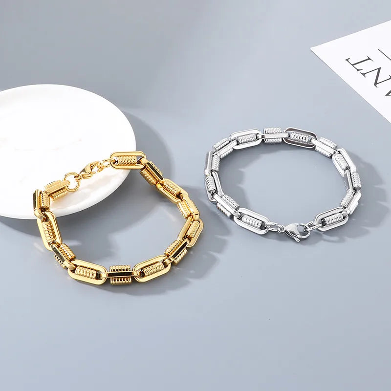 Pulsera de eslabones ovalados con patrón de engranaje chapada en oro 18K - imagen 6