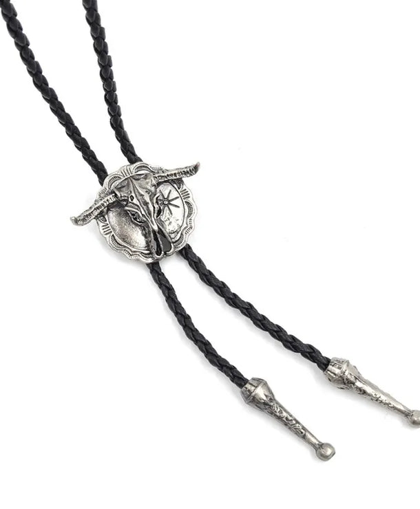 Corbata bolo de aleación con cordón de piel y dijes de estrella y calavera - imagen 6