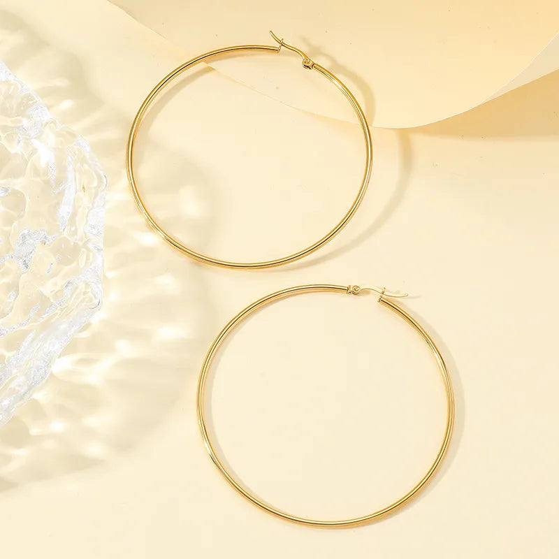 Aretes de acero con diseño de círculo y acabado pulido para mujer - imagen 4