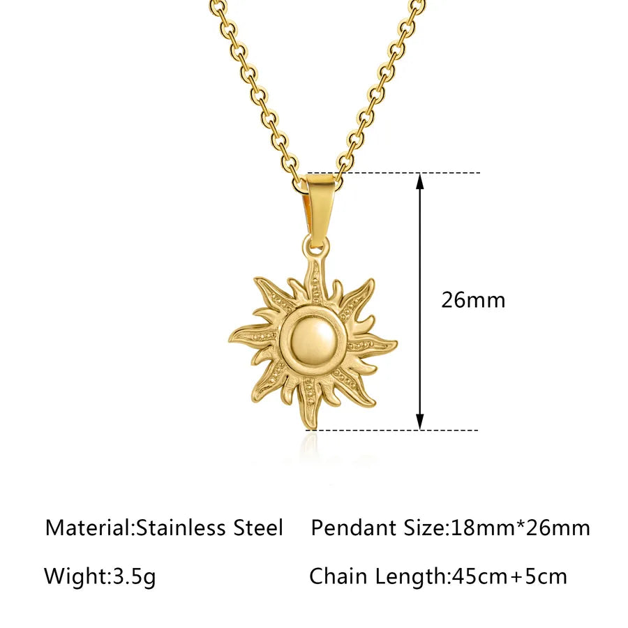 Collar con dije de sol 3D en acero de titanio chapado en oro 18K - imagen 4