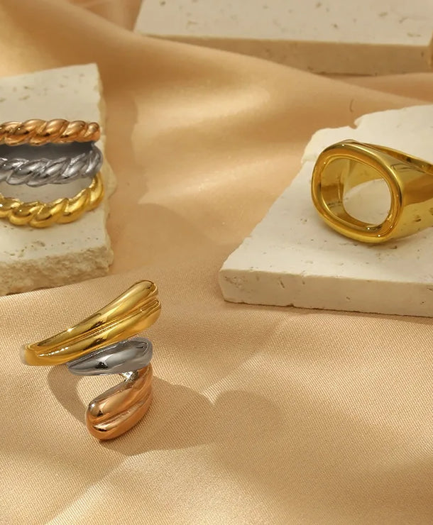 Anillo de acero 304 con baño de oro 18K y diseño geométrico calado - imagen 7