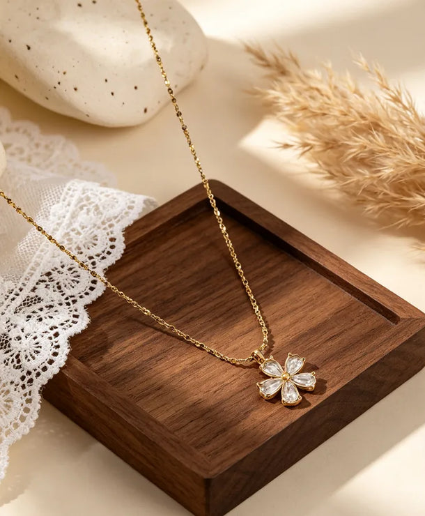 Collar de acero 304 con baño de oro 18K y diseño floral para mujer - imagen 3