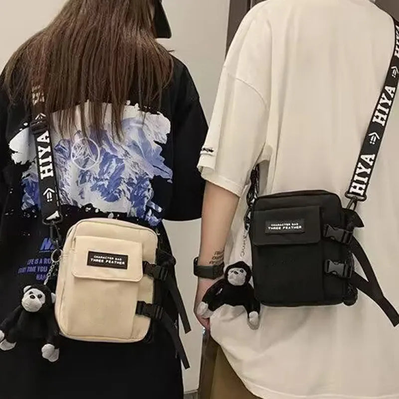 Bolso cruzado de nylon para hombre en color liso, estilo urbano - imagen 4