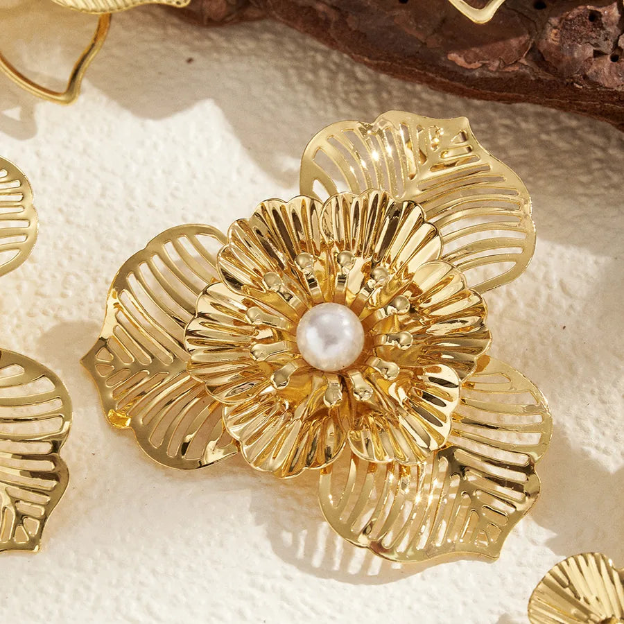 Aretes de botón de acero 201 con baño de oro 14K y diseño de flor - imagen 3