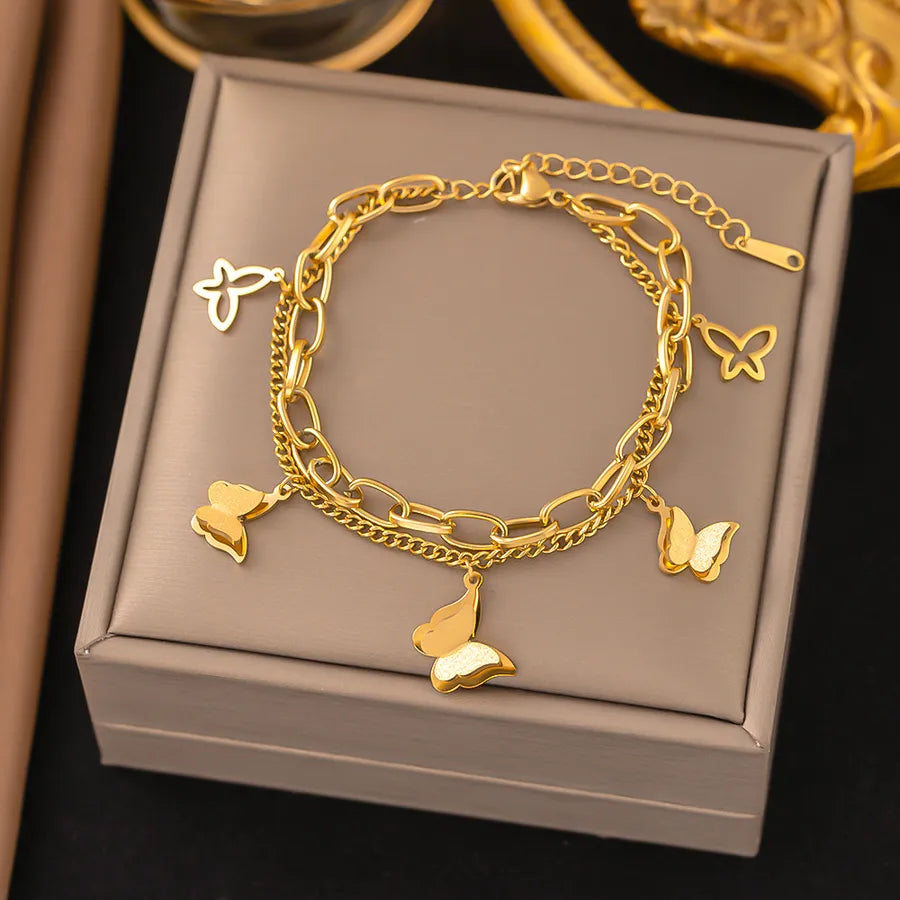 Pulsera de corazones con cadena cubana en acero 304 y baño de oro 18K - imagen 34
