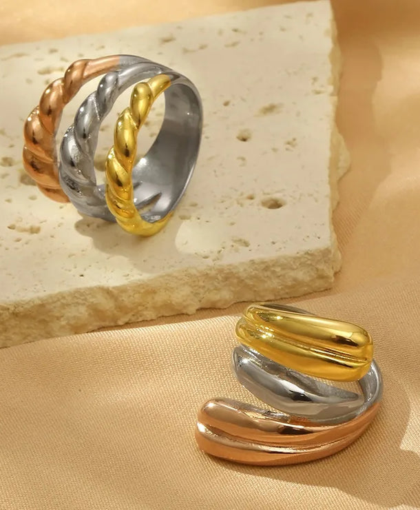 Anillo de acero 304 con baño de oro 18K y diseño geométrico calado - imagen 5