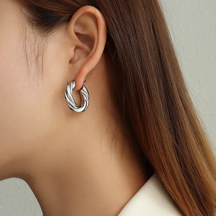 Aretes de acero inoxidable 304 con baño de oro 18K y diseño geométrico - imagen 7