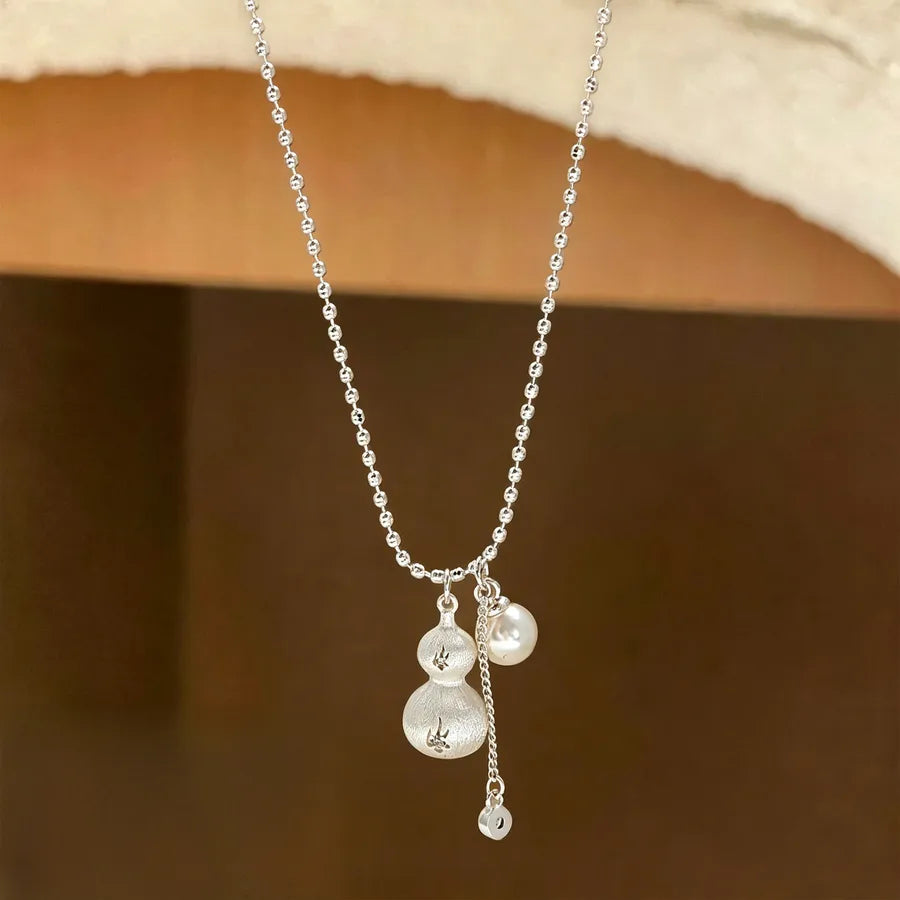 Collar con dije de cristal transparente y acabado cepillado para mujer - imagen 11