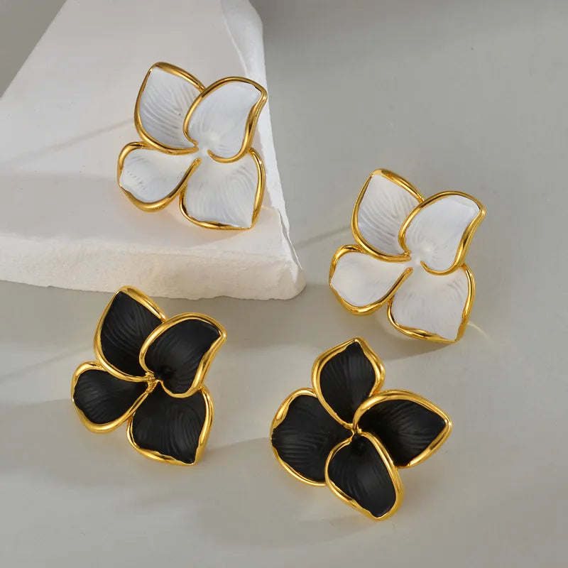 Aretes de botón de acero 304 con baño de oro 18K y diseño de flor