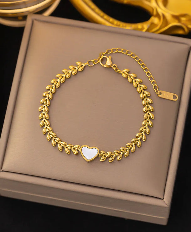 Pulsera de corazones con cadena cubana en acero 304 y baño de oro 18K - imagen 4