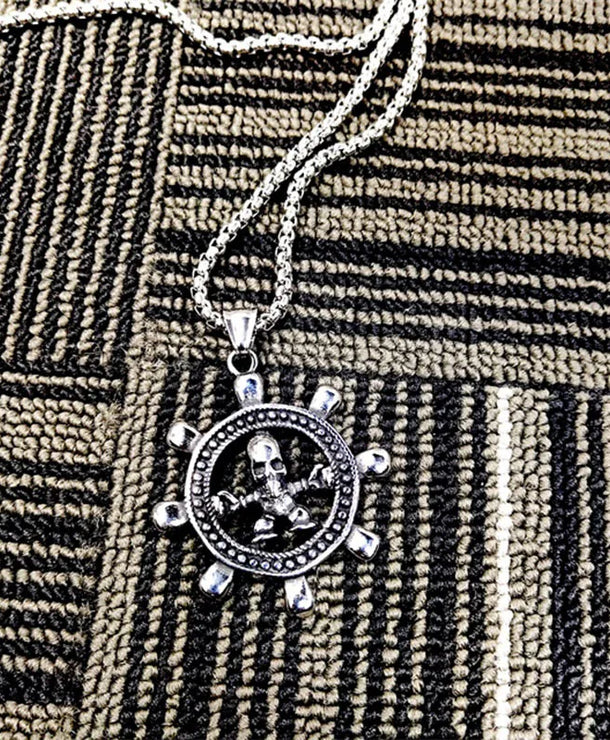Collar de calavera y timón estilo navy en acero de titanio - imagen 2