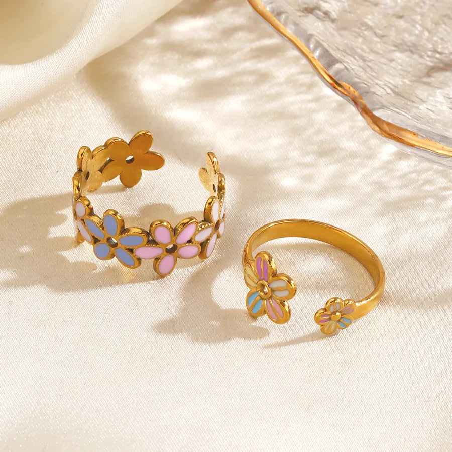 Anillo ajustable de acero 304 con baño de oro 18K, flor y resina - imagen 3
