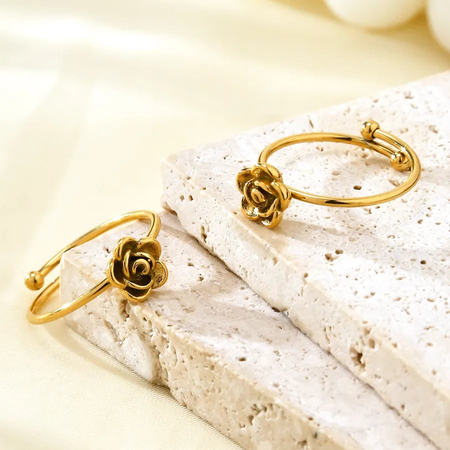 Anillo ajustable de flor en acero 304 con baño de oro 18K para mujer - imagen 6