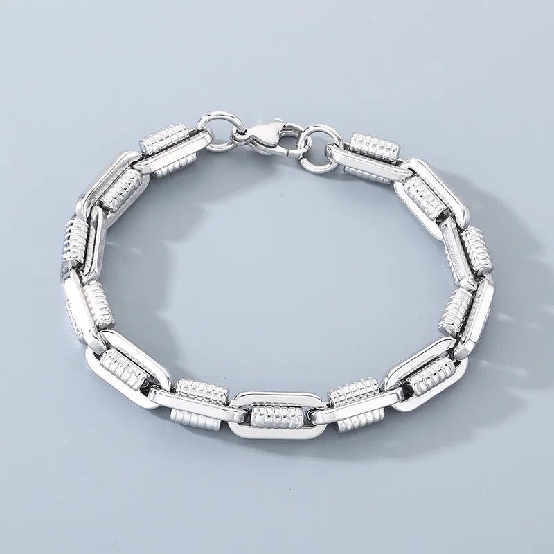 Pulsera de eslabones ovalados con patrón de engranaje chapada en oro 18K - imagen 7