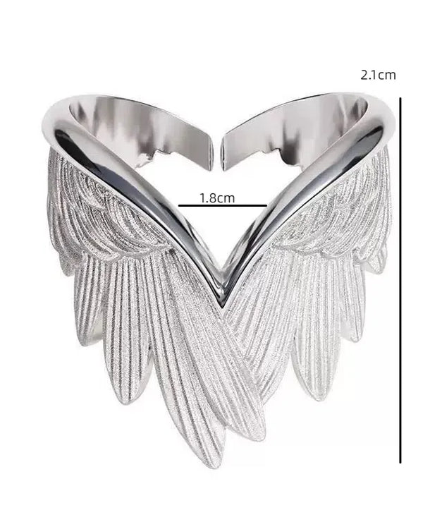 Anillo con diseño de gato con alas e incrustaciones tipo diamante - imagen 4