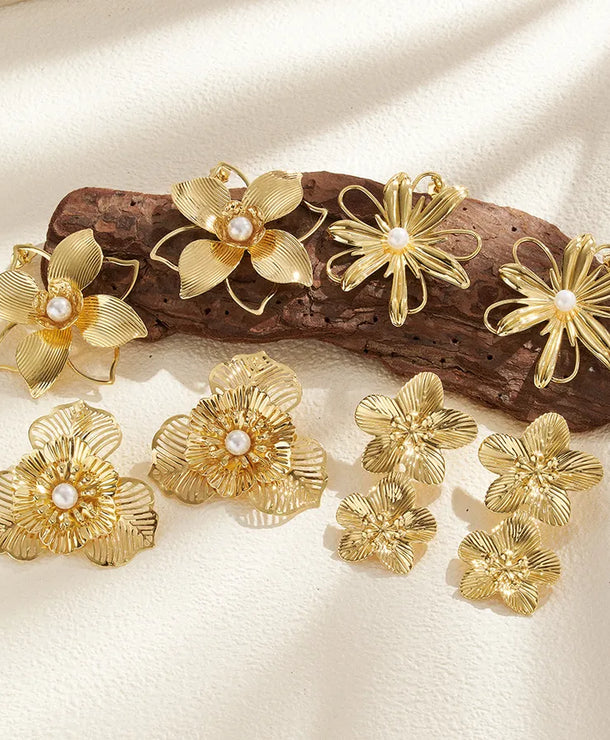 Aretes de botón de acero 201 con baño de oro 14K y diseño de flor