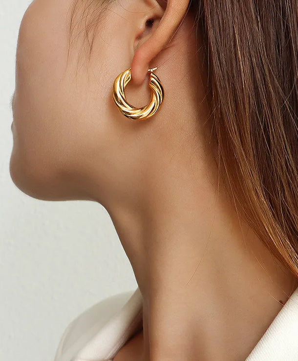 Aretes de acero inoxidable 304 con baño de oro 18K y diseño geométrico - imagen 4