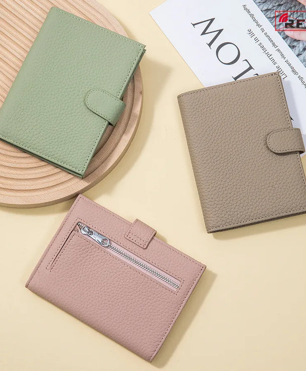 Portapasaportes de piel genuina para mujer con protección RFID - imagen 2