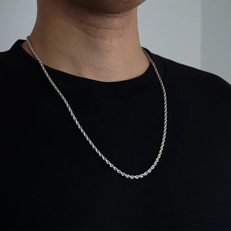 Collar con dije de espiral geométrico en acero de titanio - imagen 2