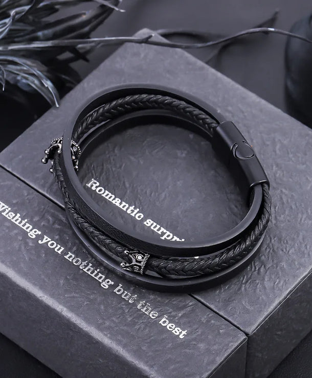 Pulsera de piel con dije de corona y broche magnético, unisex - imagen 2