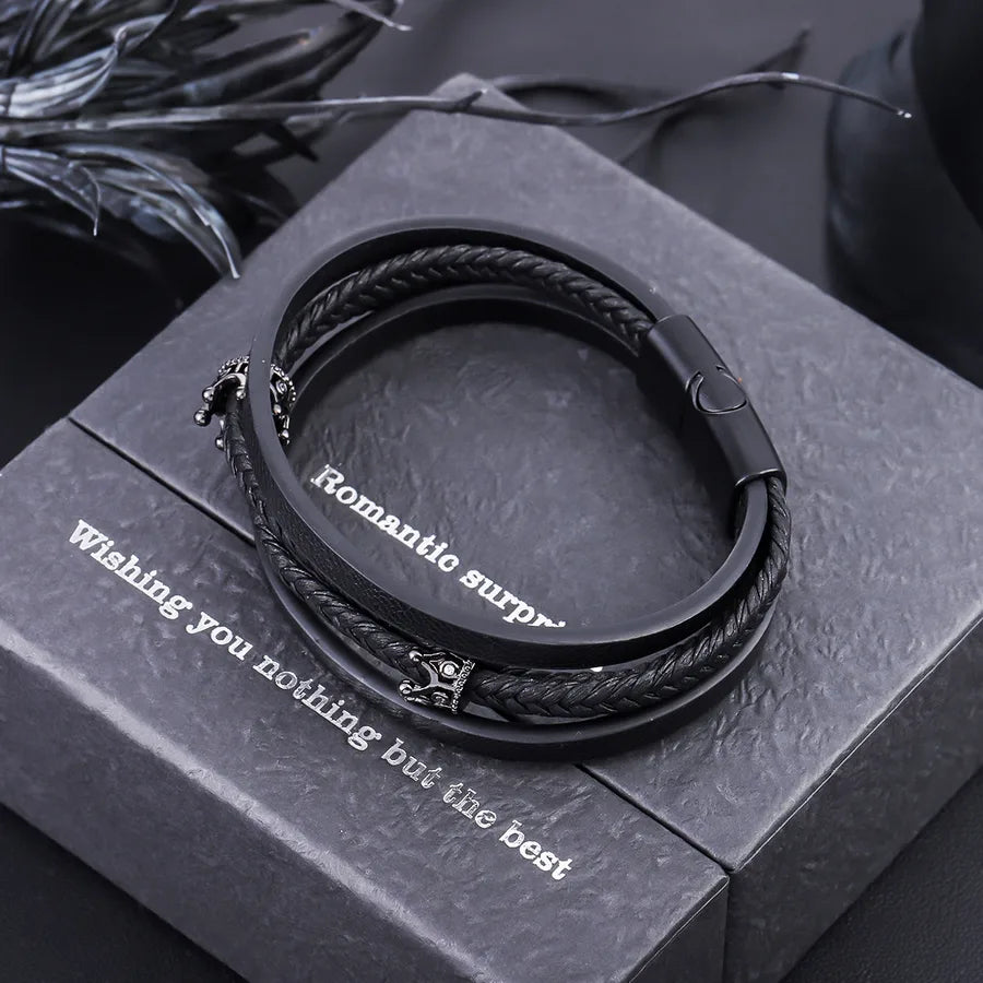 Pulsera de piel con dije de corona y broche magnético, unisex - imagen 2