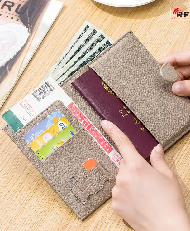 Portapasaportes de piel genuina para mujer con protección RFID - imagen 3
